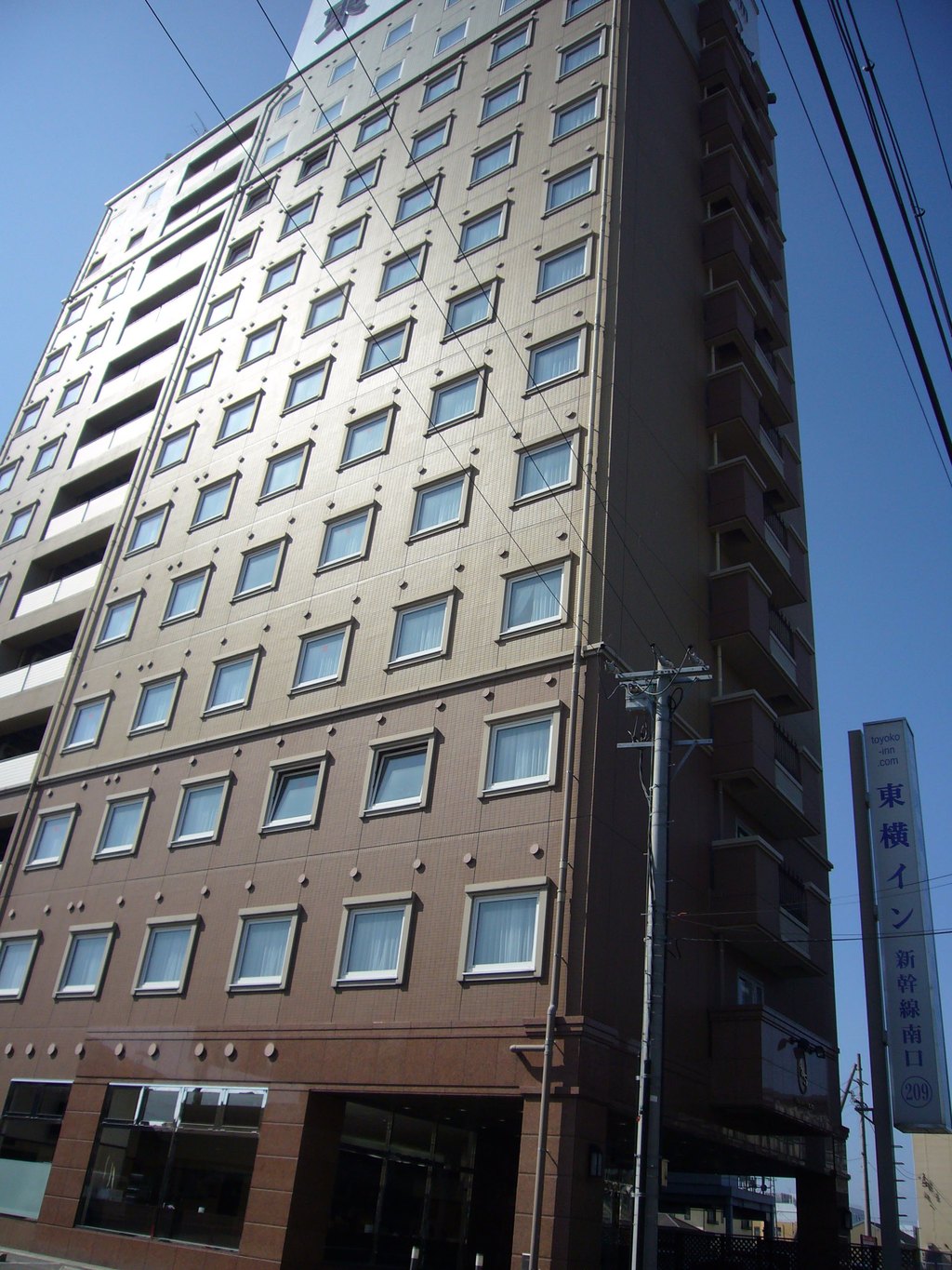 新幹線、名神高速からのアクセスが良いビジネスホテルですの写真