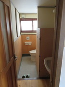 飛騨の匠文化館のトイレの写真。スリッパに履き替えて利用します