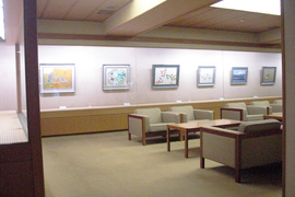 画廊「大観の間」の写真。館内には、画廊もあり有名な作家の作品も展示されています