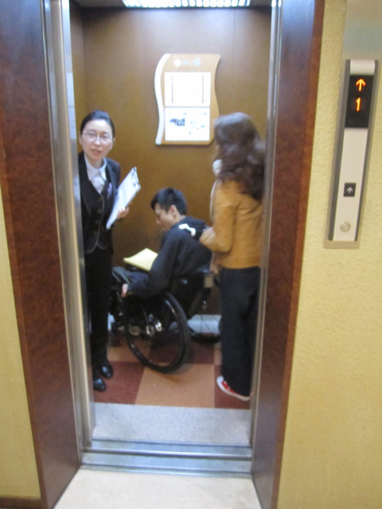 一般用エレベーター