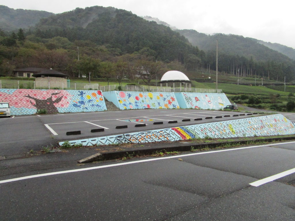 霞間ヶ渓公園の大駐車場