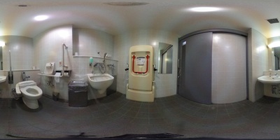 車いすトイレの内部360度写真(クリックで新しいウィンドウが開きます)