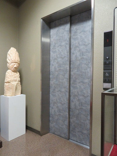 エレベーターの外観写真