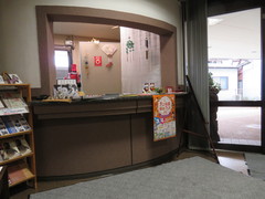 受付の写真。入口入って右側です