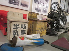 牛乳の配達の写真。昭和を思い出す品も沢山展示されています