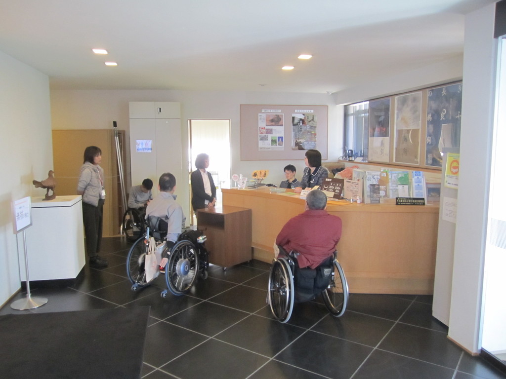 金華山の麓の岐阜公園に閑静な山すそに佇む美術館の写真