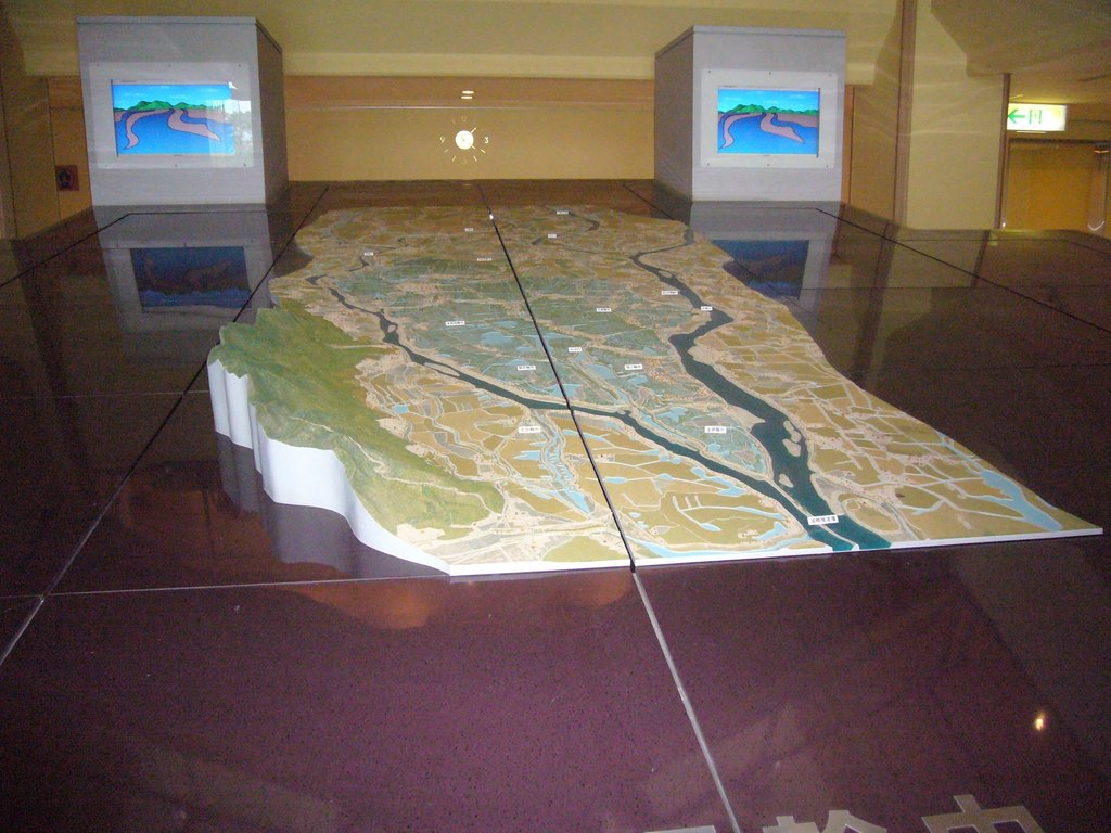 高須輪中変遷劇場（大地形模型） の写真