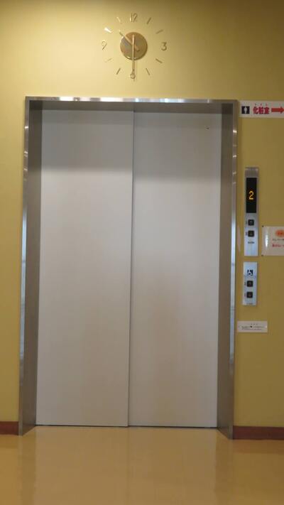 エレベーターの外観写真