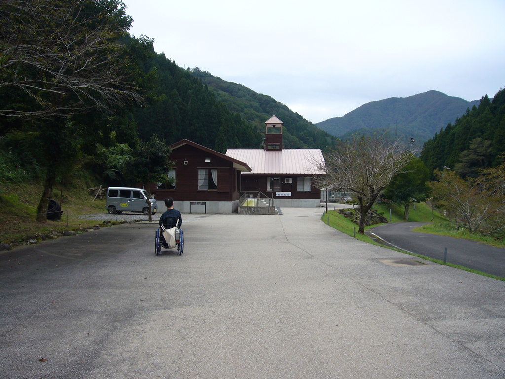 魚釣り、そば打ち、豆腐作り、こんにゃく作りなど体験メニューが豊富の写真