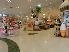 売店の写真。ジャージー牛のミルクを使った牧歌の里オリジナルスイーツも販売されています