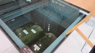 古町遺跡の写真。室町時代に鍛冶をした場所の遺跡