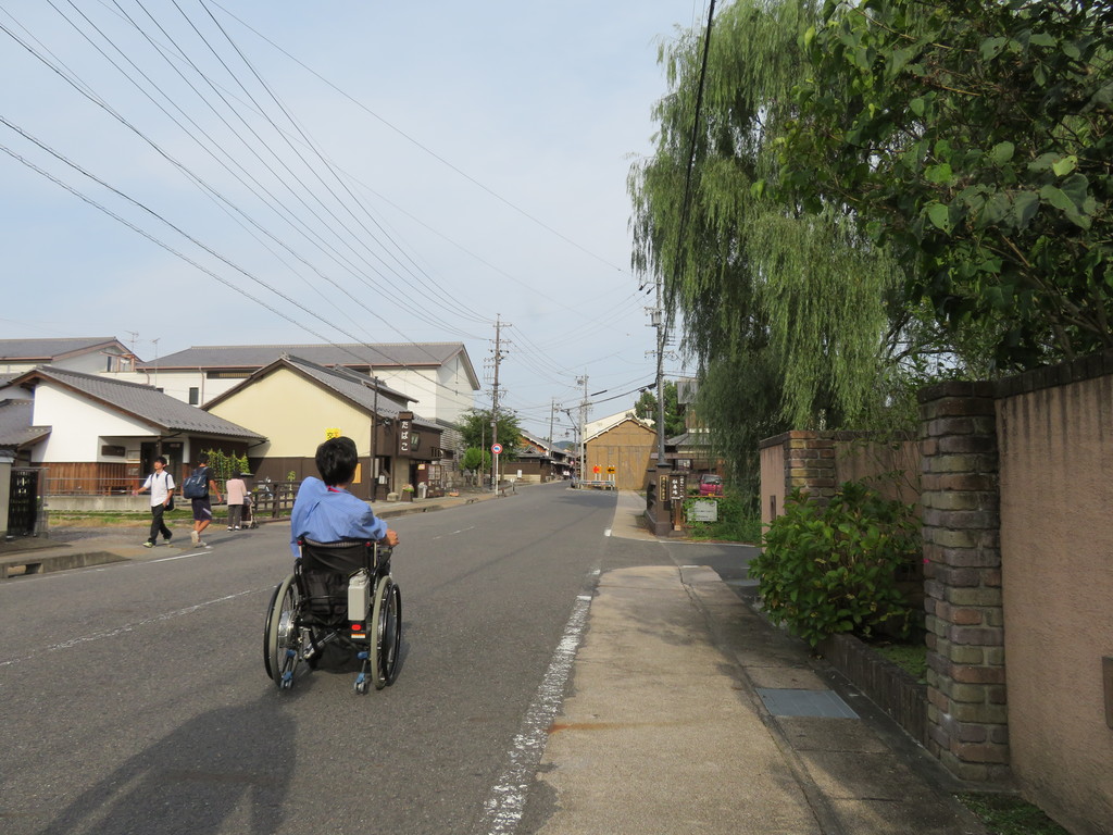 表通りは中山道の写真