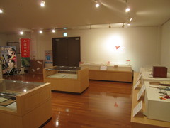 富加町郷土展示室の写真。歴史・書物・民具等の展示です