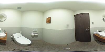 車いすトイレの内部360度写真(クリックで新しいウィンドウが開きます)