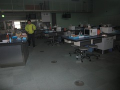 サイエンスワークショップの写真。実験室です
