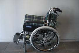 貸出し用車いすの写真。入口にあります