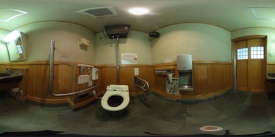 車いすトイレの内部360度写真(クリックで新しいウィンドウが開きます)