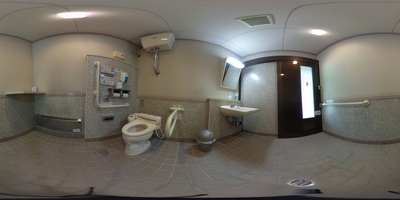 車いすトイレの内部360度写真(クリックで新しいウィンドウが開きます)