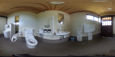 車いすトイレの内部360度写真(クリックで新しいウィンドウが開きます)