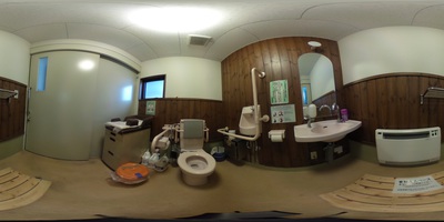 車いすトイレの内部360度写真(クリックで新しいウィンドウが開きます)