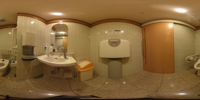 車いすトイレの内部360度写真(クリックで新しいウィンドウが開きます)