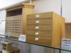 飛騨の木材を使った作品の写真。手作りの作品は飛騨の匠の技が受け継がれています