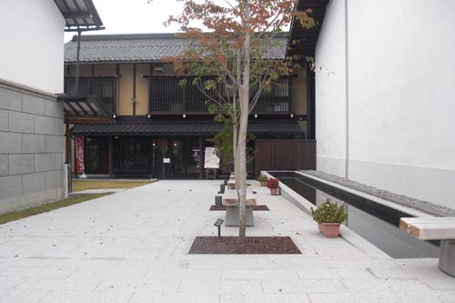 飛騨高山まちの体験交流館の外観写真