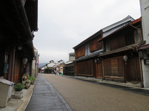 川原町の古い町並みの写真